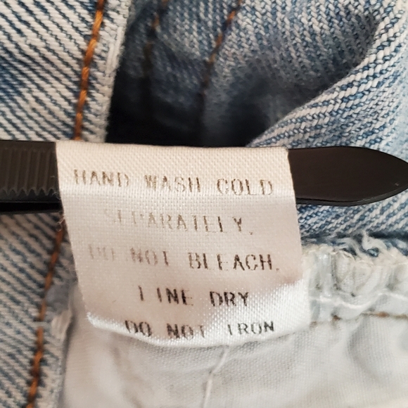 ☆☆ Signature8 Destroyed High Rise Rolled Hem Denim Shorts Size Small - Picture 4 of 7